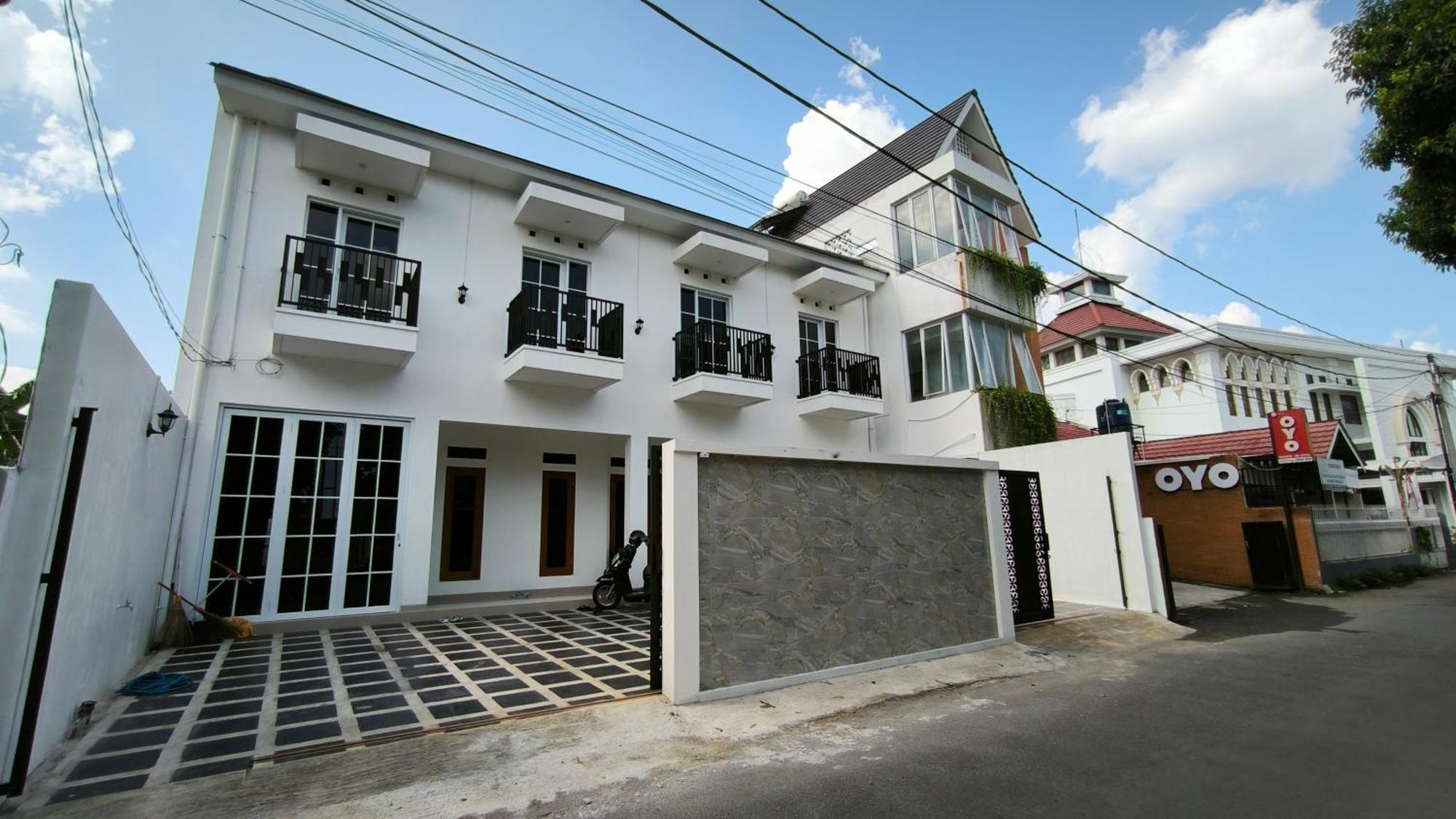 House Of Bedjo Powered By Cocotel Jogyakarta Zewnętrze zdjęcie